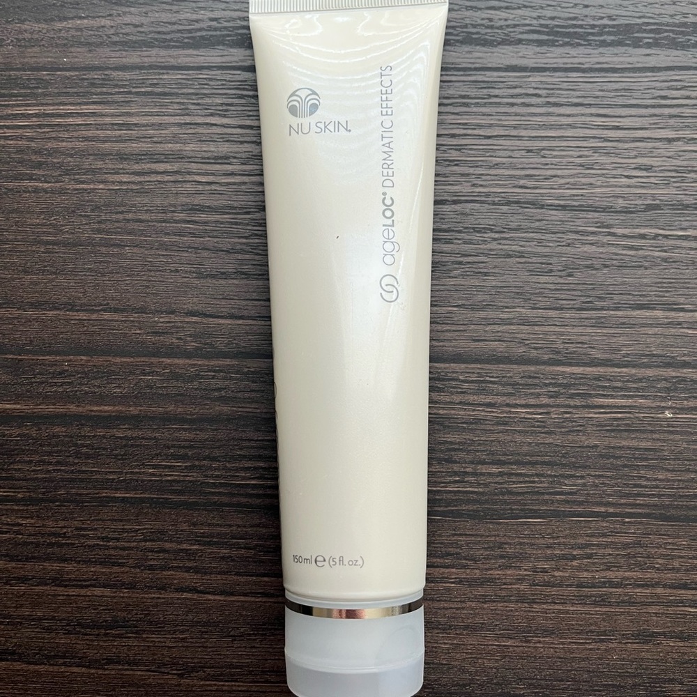 Nuskin dermatic effects cellulite cream